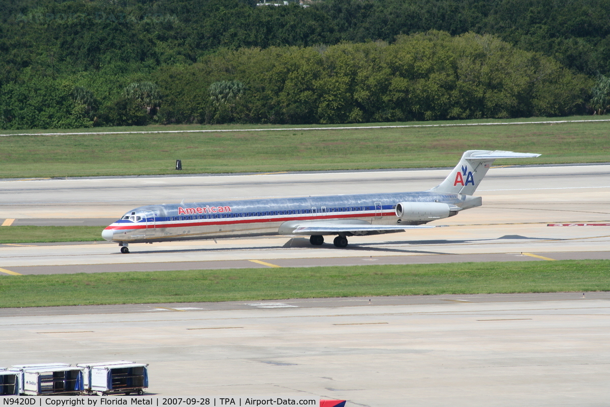 N9420D, 1989 McDonnell Douglas MD-83 (DC-9-83) C/N 49824, American