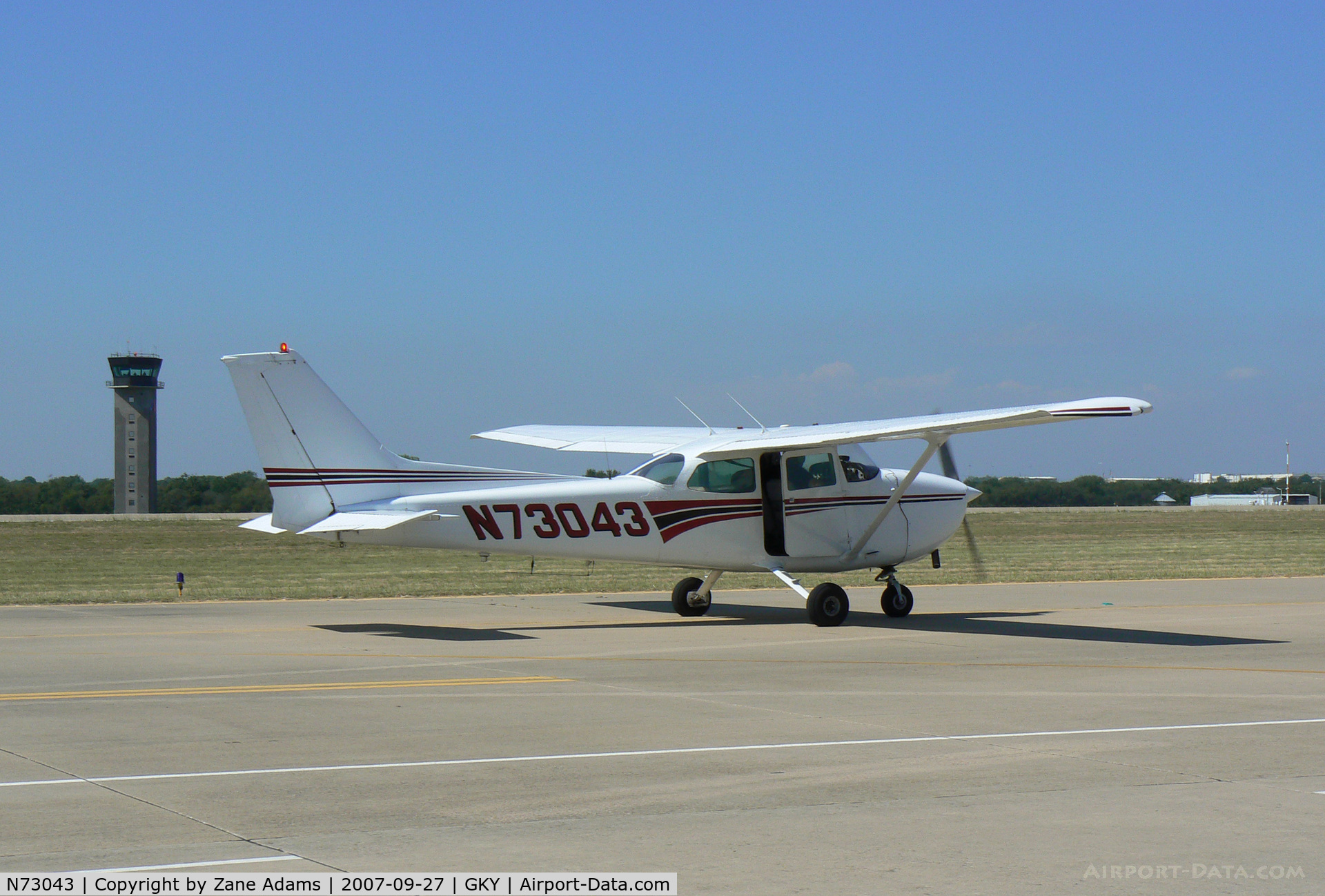 N73043, 1976 Cessna 172M C/N 17267250, Flight Training