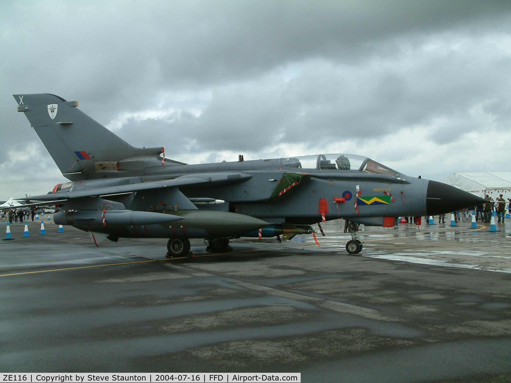 ZE116, 1986 Panavia Tornado GR.4A C/N 502/BS160/2502, Royal International Air Tattoo 2004