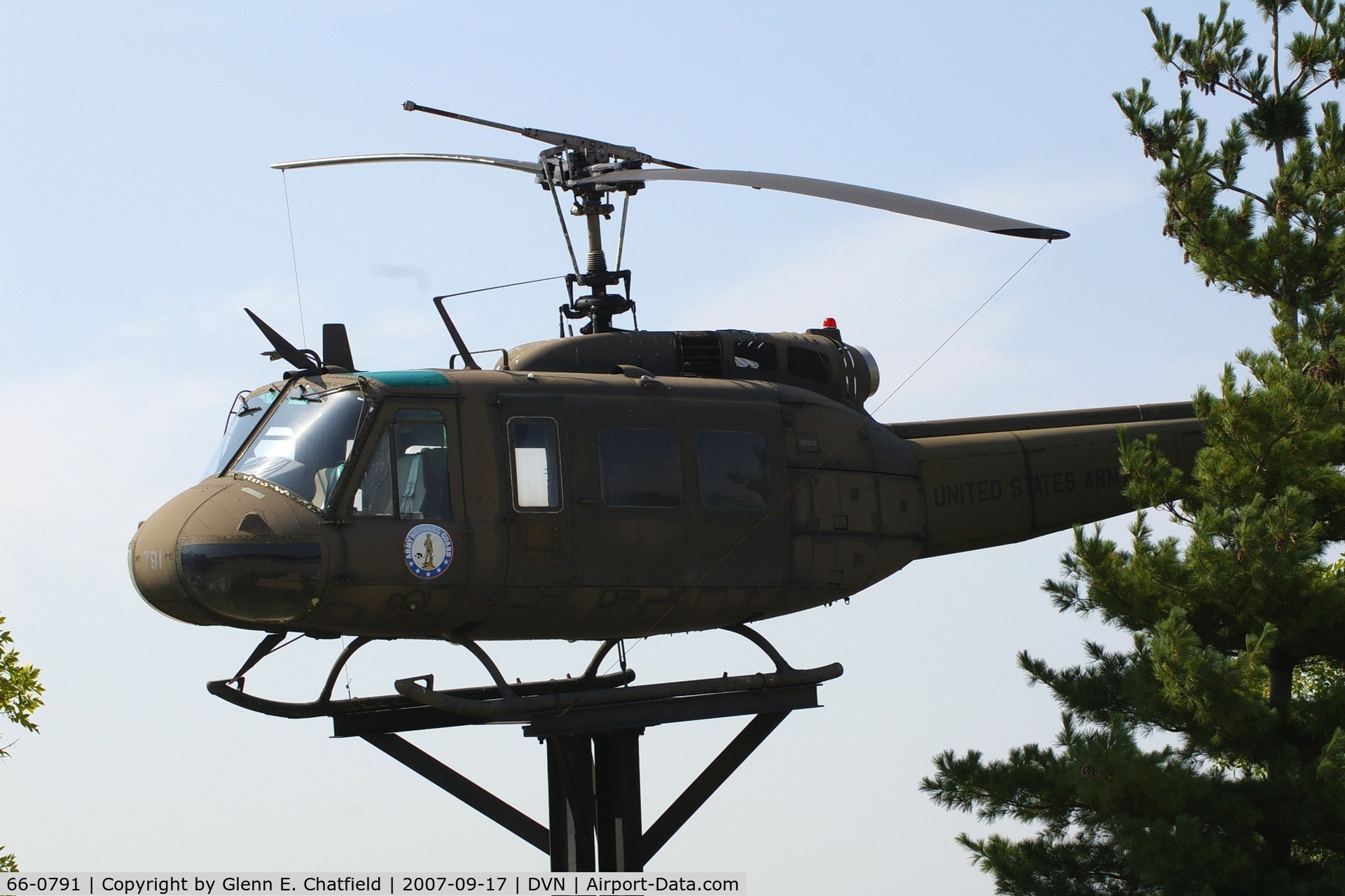 66-0791, 1966 Bell UH-1H Iroquois C/N 5274, Gate guardian for the Army National Guard