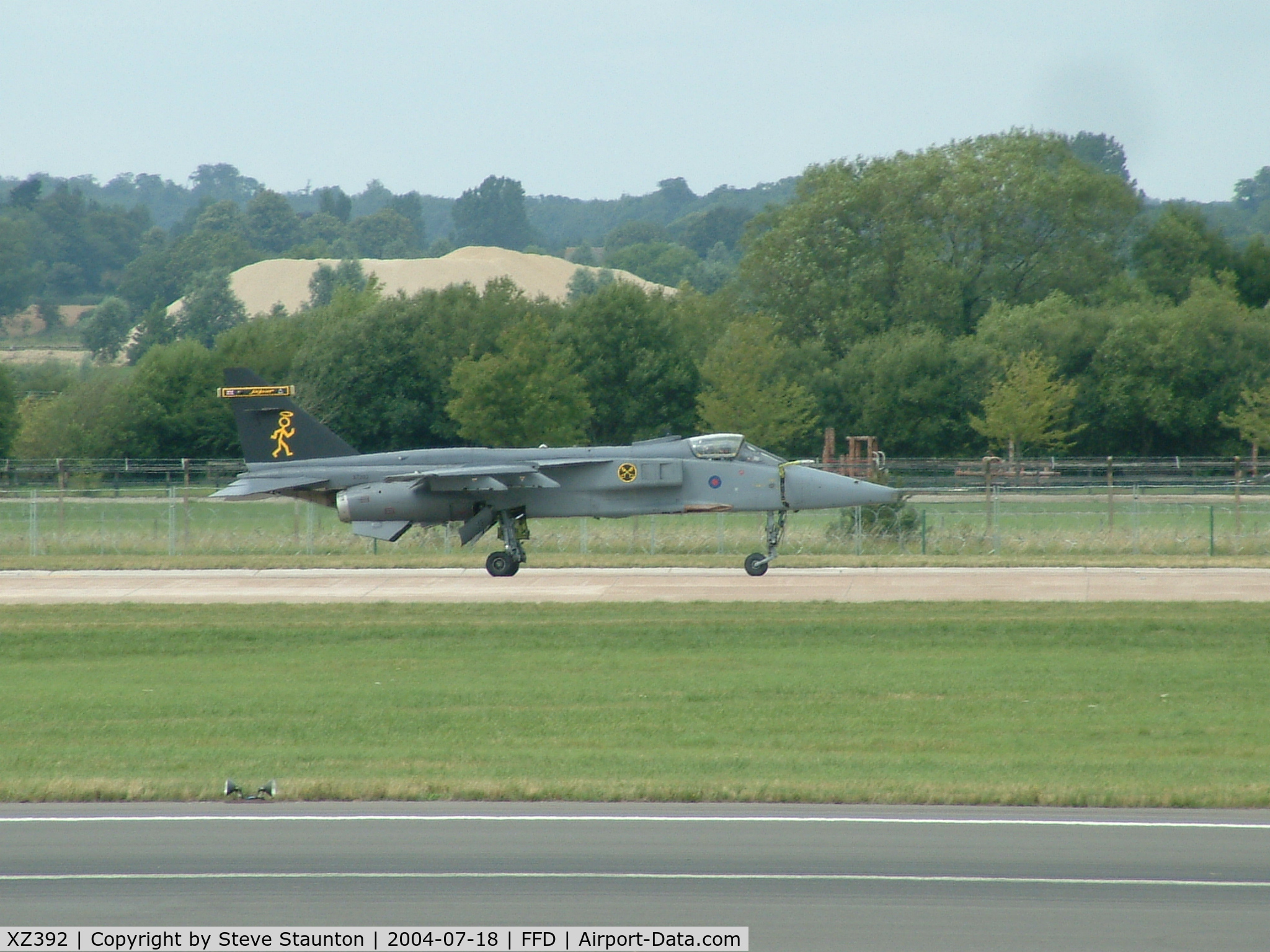 XZ392, 1977 Sepecat Jaguar GR.3A C/N S.157, Royal International Air Tattoo 2004