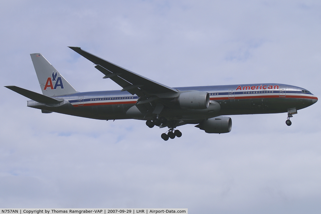 N757AN, 2001 Boeing 777-223 C/N 32636, American Airlines Boeing 777-200