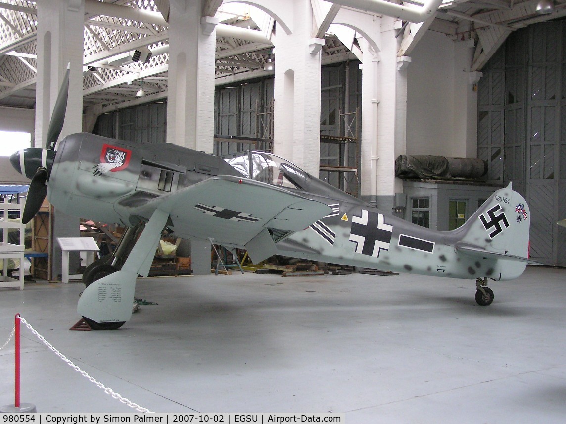 980554, 2005 Flugwerk Fw 190-A8/N Replica C/N 980554, Focke-Wulf Fw190 exhibited at Duxford Museum