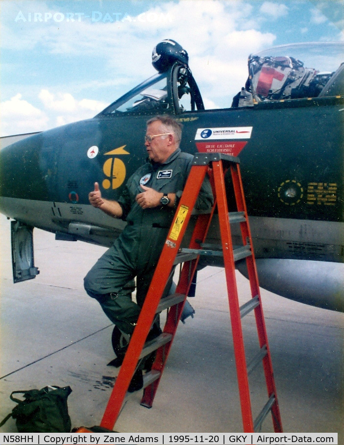 N58HH, 1958 Hawker Hunter F.58A C/N 41H-697464, Tom Delashaw ferry pilot on arriaval day at Texas Air Command Museum