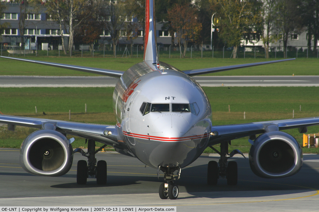 OE-LNT, 2006 Boeing 737-8Z9 C/N 33834, front section detail shot