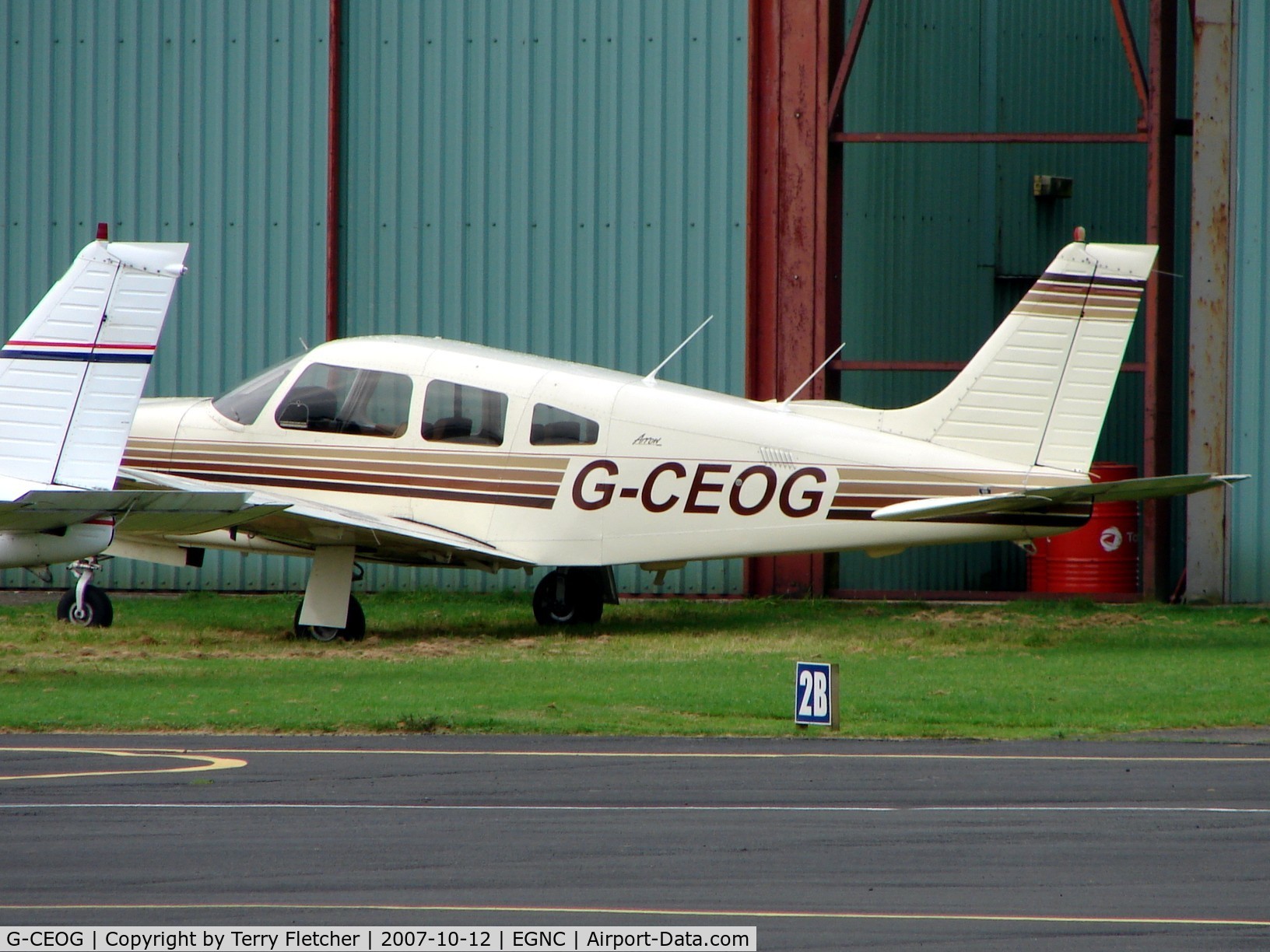G-CEOG, 1989 Piper PA-28R-201 Cherokee Arrow III C/N 2837025, Pa-28R-201