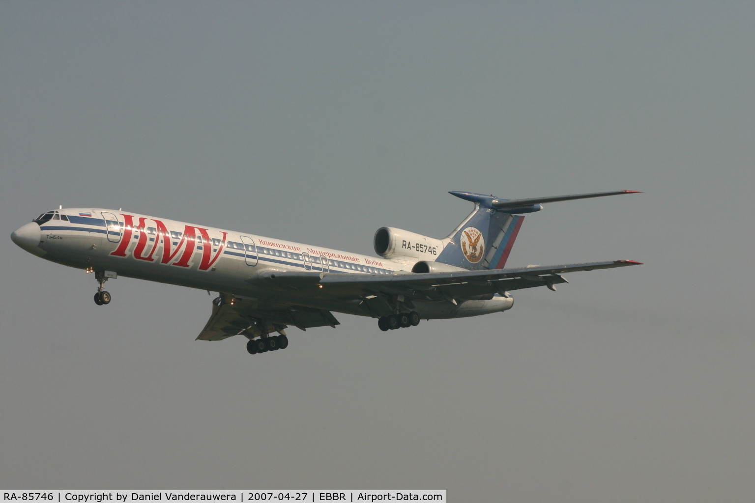 RA-85746, 1992 Tupolev Tu-154M C/N 92A929, arrival of flight KIL3055 to rwy 25L