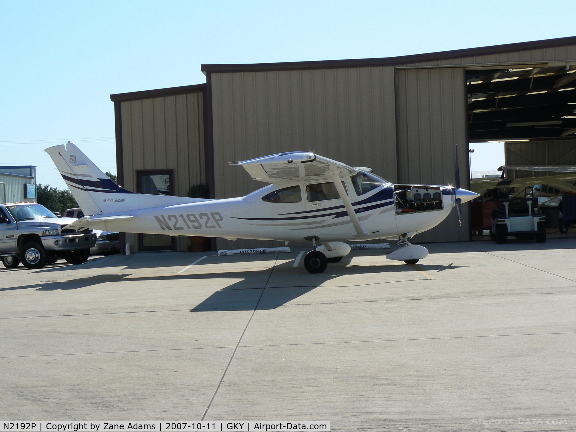 N2192P, 2005 Cessna 182T Skylane C/N 18281668, At Arlington Muni