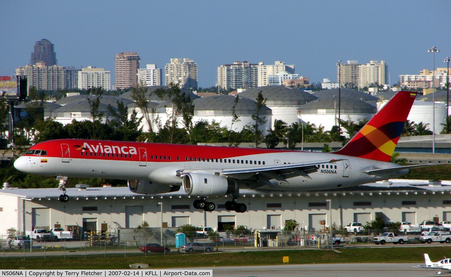 N506NA, 1990 Boeing 757-236 C/N 24771, Avianca leased B757 about to land at FLL