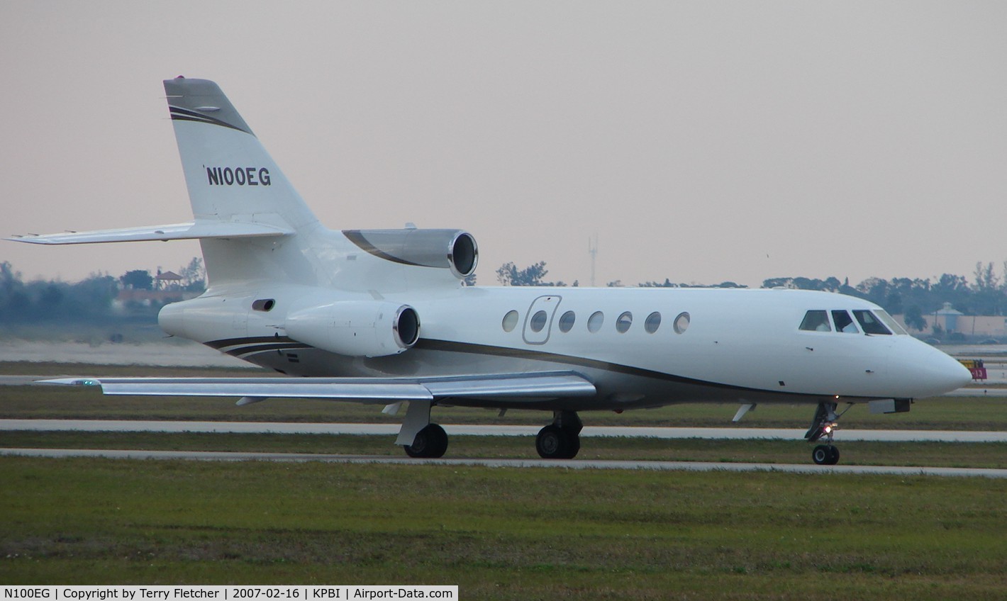 N100EG, 1982 Dassault Falcon 50 C/N 105, part of the Friday afternoon arrivals 'rush' at PBI
