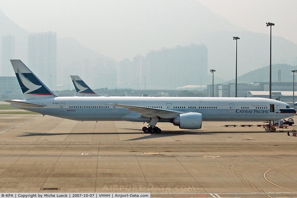 B-KPA, 2007 Boeing 777-367/ER C/N 36154, At Hong Kong