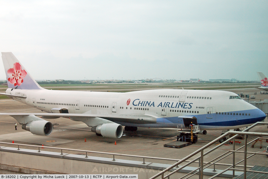 B-18202, 1997 Boeing 747-409 C/N 28710, At Taipei International