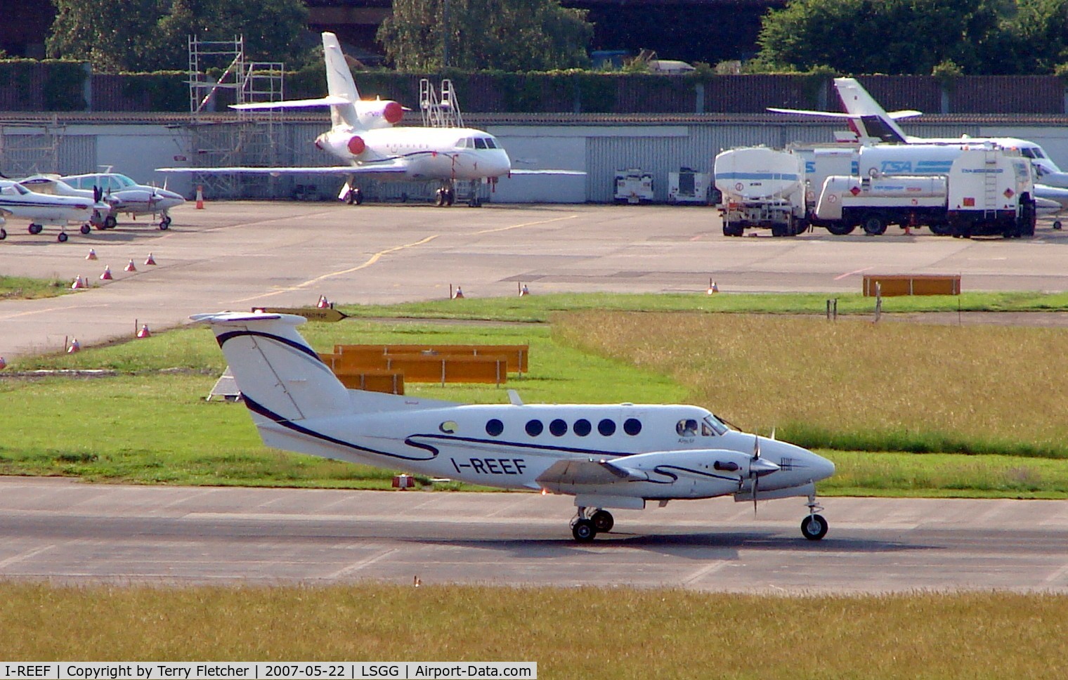 I-REEF, 2005 Raytheon B200 King Air C/N BB-1905, at Geneva on the day of EBACE2007 exhibition