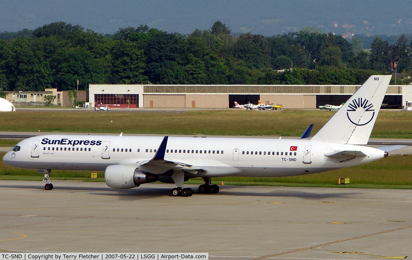 TC-SND, 1993 Boeing 757-2Q8 C/N 26268, Sun Express B757 at Geneva on the day of EBACE2007 exhibition