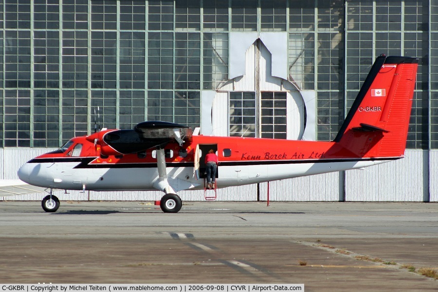C-GKBR, 1975 De Havilland Canada DHC-6-300 Twin Otter C/N 617, Wearing the colors of Kenn Borek Air