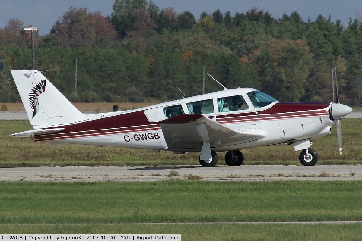 C-GWGB, 1966 Piper PA-24-260 Comanche B C/N 24-4545, Taxiing on Golf for departure.
