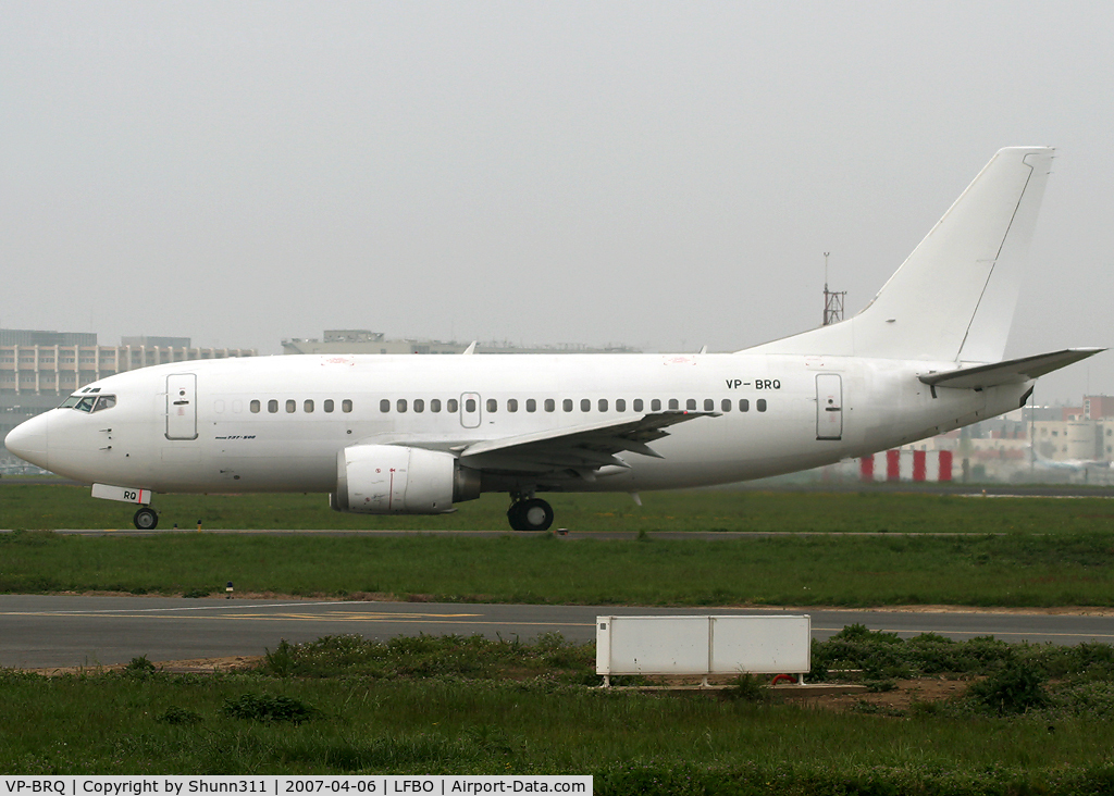 VP-BRQ, 1991 Boeing 737-528 C/N 25230, Taxiing rwy 32R for delivery day to Yamal Airlines