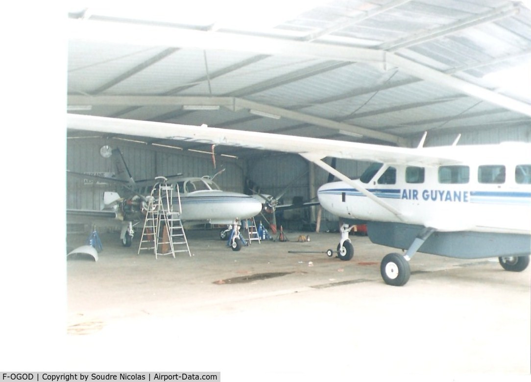 F-OGOD, Cessna 208 Caravan I C/N 208-00166, Rochambeau 1996