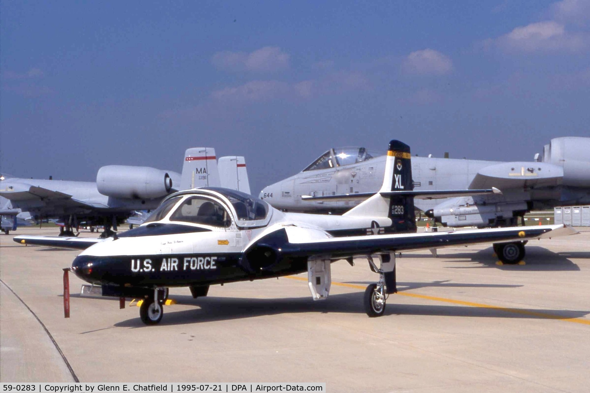 59-0283, 1959 Cessna T-37B Tweety Bird C/N 40445, T-37B on display for the air show