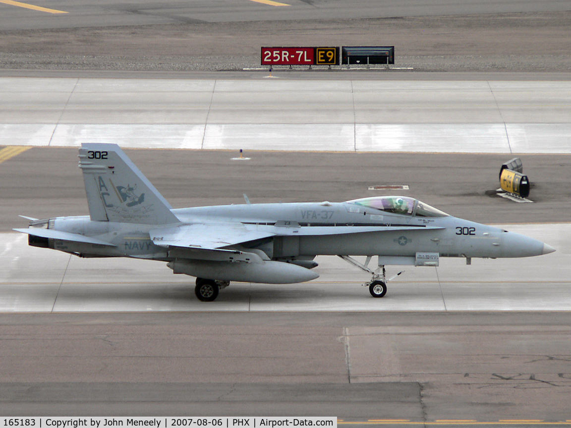 165183, McDonnell Douglas F/A-18C Hornet C/N 1309, Coded AC-302 with VFA-37, taxiing to Cutter.