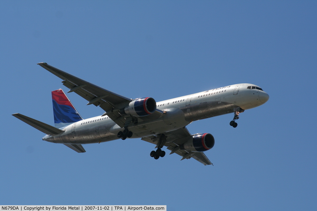 N679DA, 1992 Boeing 757-232 C/N 26955, Delta