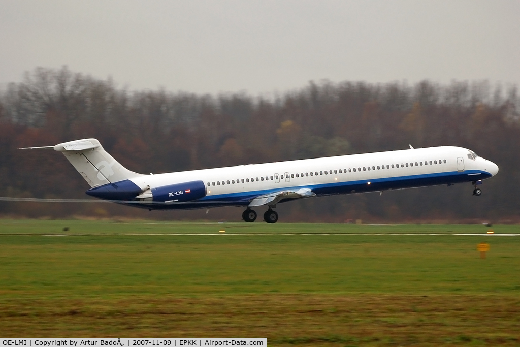 OE-LMI, 1988 McDonnell Douglas MD-83 (DC-9-83) C/N 49823, MAP Executive Flight Service (Blue Line)