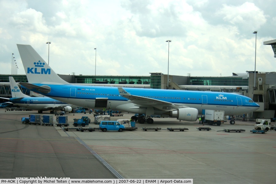 PH-AOK, 2007 Airbus A330-203 C/N 834, KLM