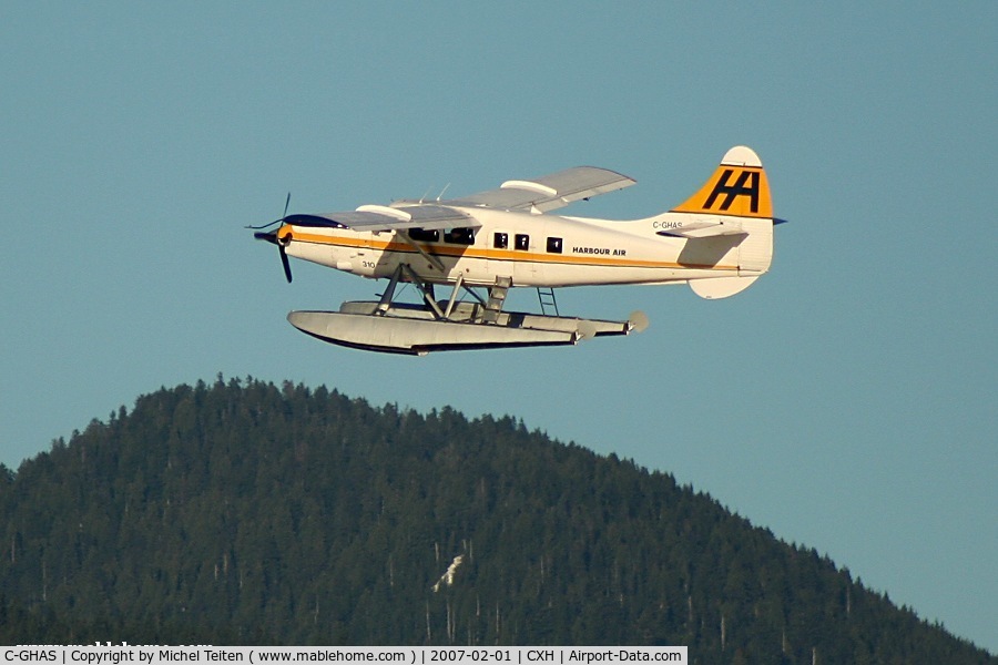 C-GHAS, 1958 De Havilland Canada DHC-3 Otter C/N 284, Seen over Grouse Mountain after take-off from Coal Harbour