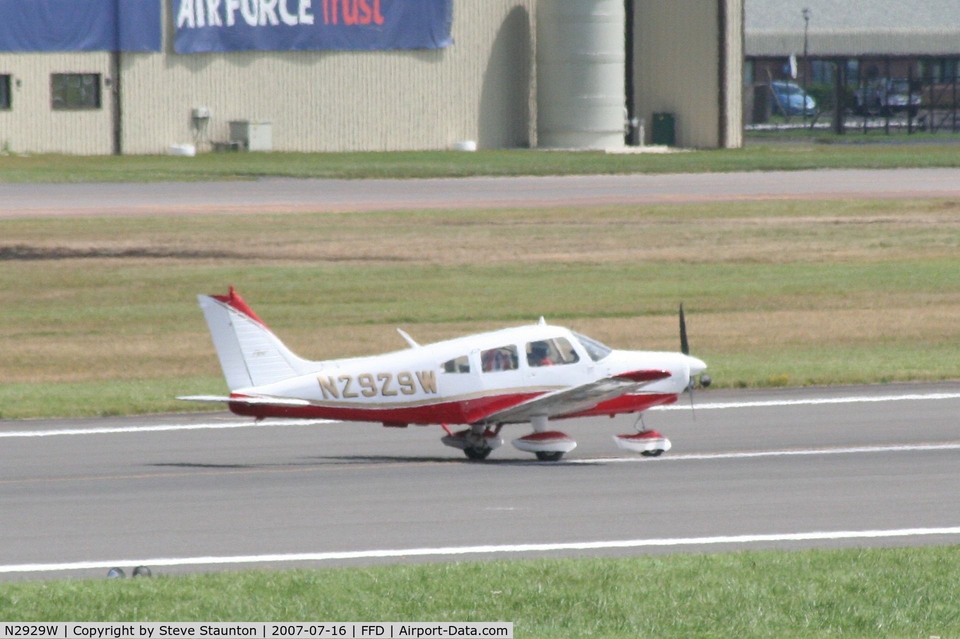 N2929W, 1974 Piper PA-28-151 Cherokee Warrior C/N 28-7415457, Royal International Air Tattoo 2007