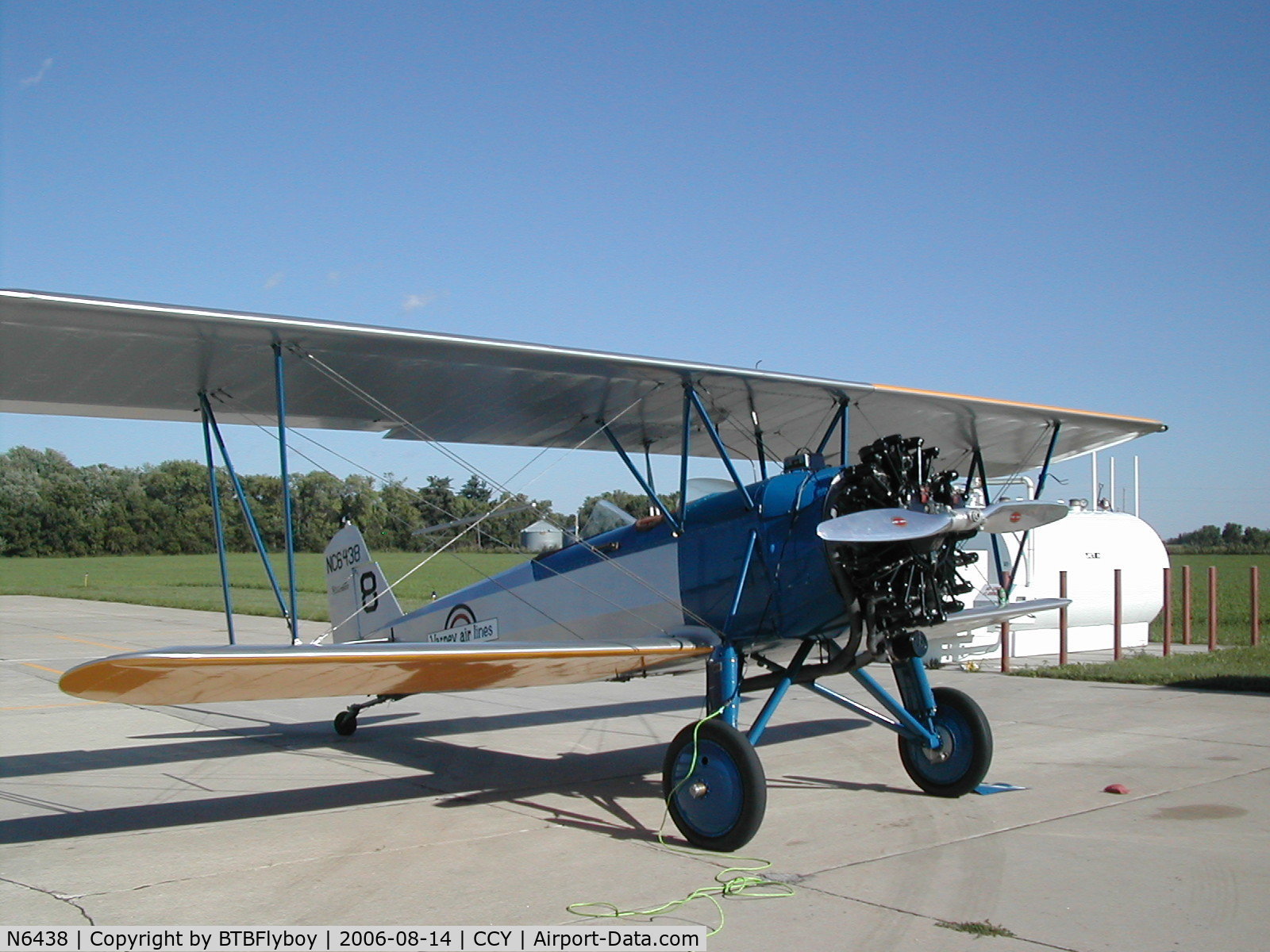 N6438, 1928 Stearman C3-B Sport Commercial C/N 169, Stopping for fuel and battery charge on the way to Antique Airfield near Blakesburg, IA