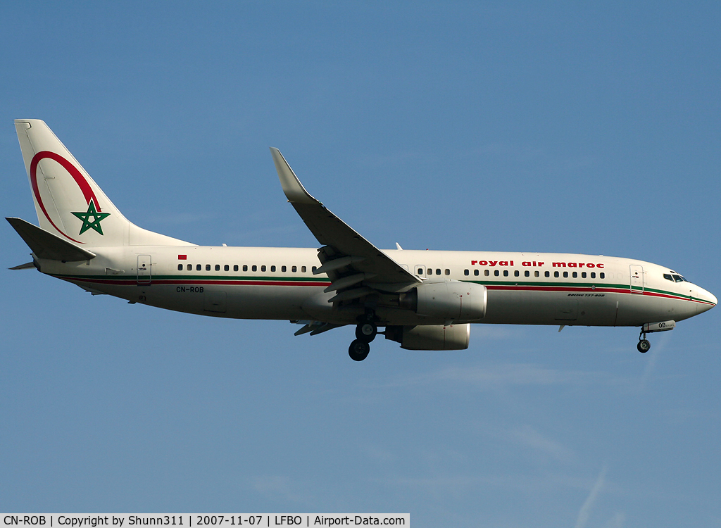 CN-ROB, 2005 Boeing 737-8B6 C/N 33060, Landing rwy 14R
