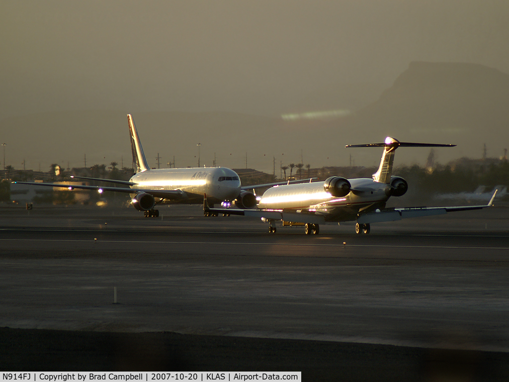 N914FJ, 2004 Bombardier CRJ-900ER (CL-600-2D24) C/N 15014, US Airways Express / 2004 Bombardier Inc CL600-2D24