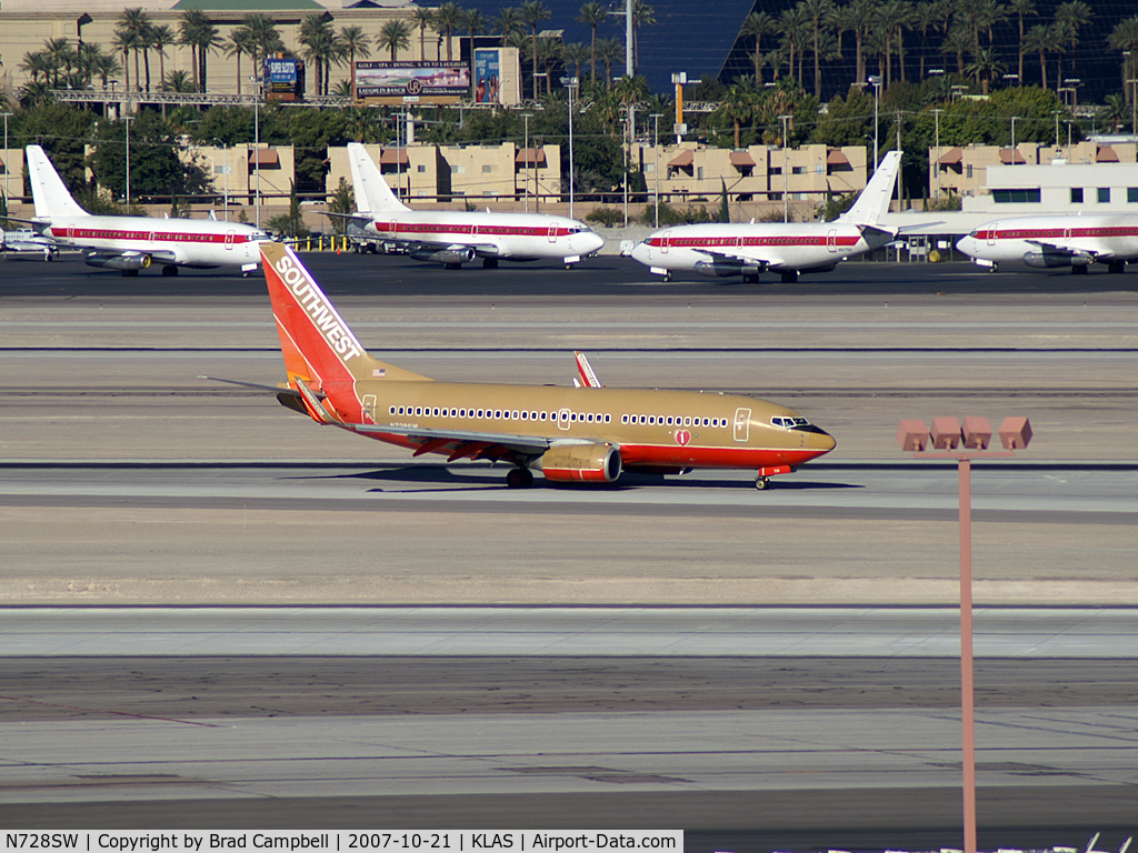 N728SW, 1999 Boeing 737-7H4 C/N 27860, Southwest Airlines / 1999 Boeing 737-7H4