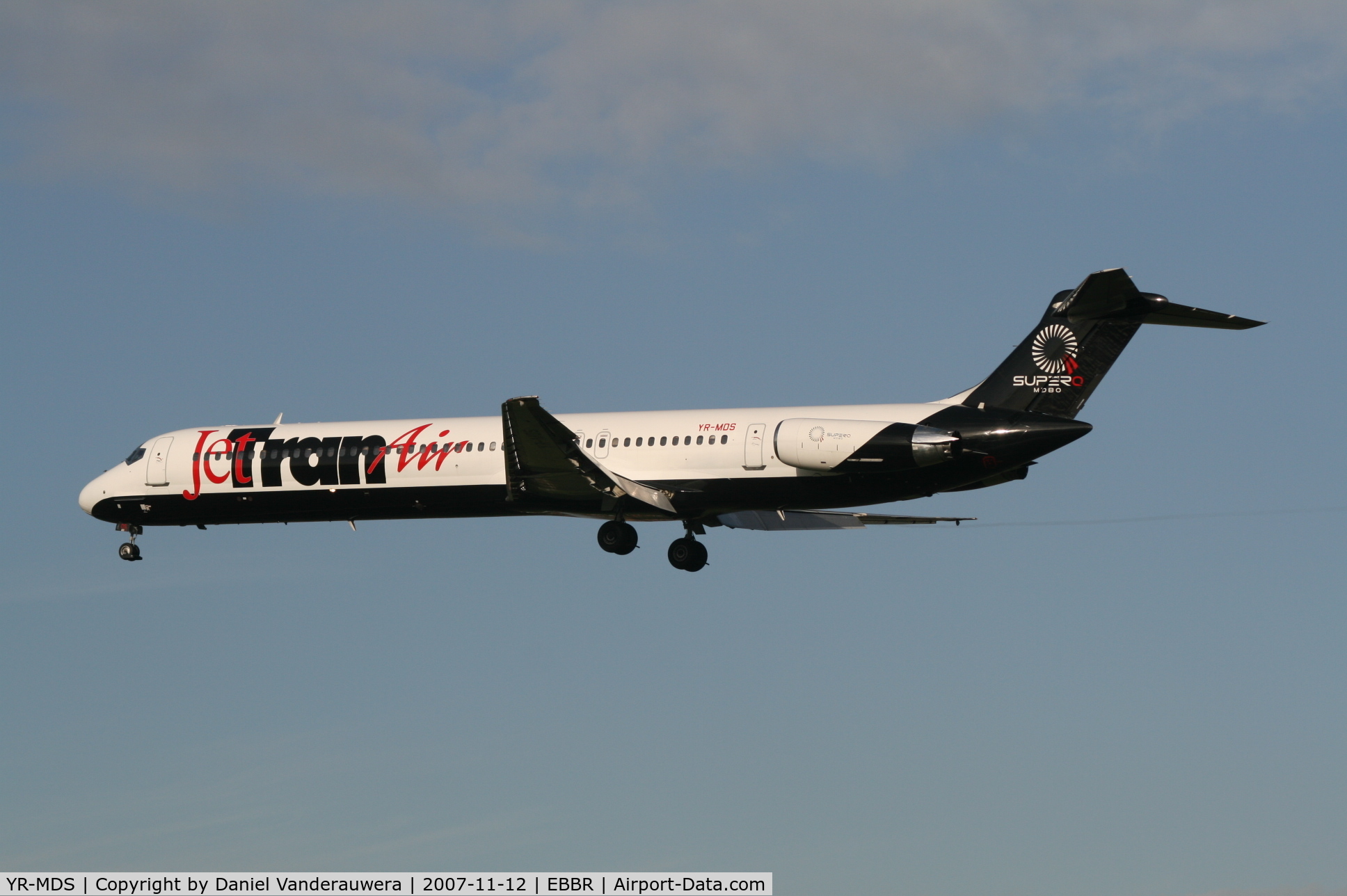 YR-MDS, 1982 McDonnell Douglas MD-82 (DC-9-82) C/N 48098, arrival of flight JOR123 to rwy 25L