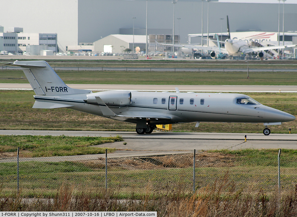 I-FORR, 2005 Learjet 40 C/N 45-2019, Taxiing rwy 14L for departure