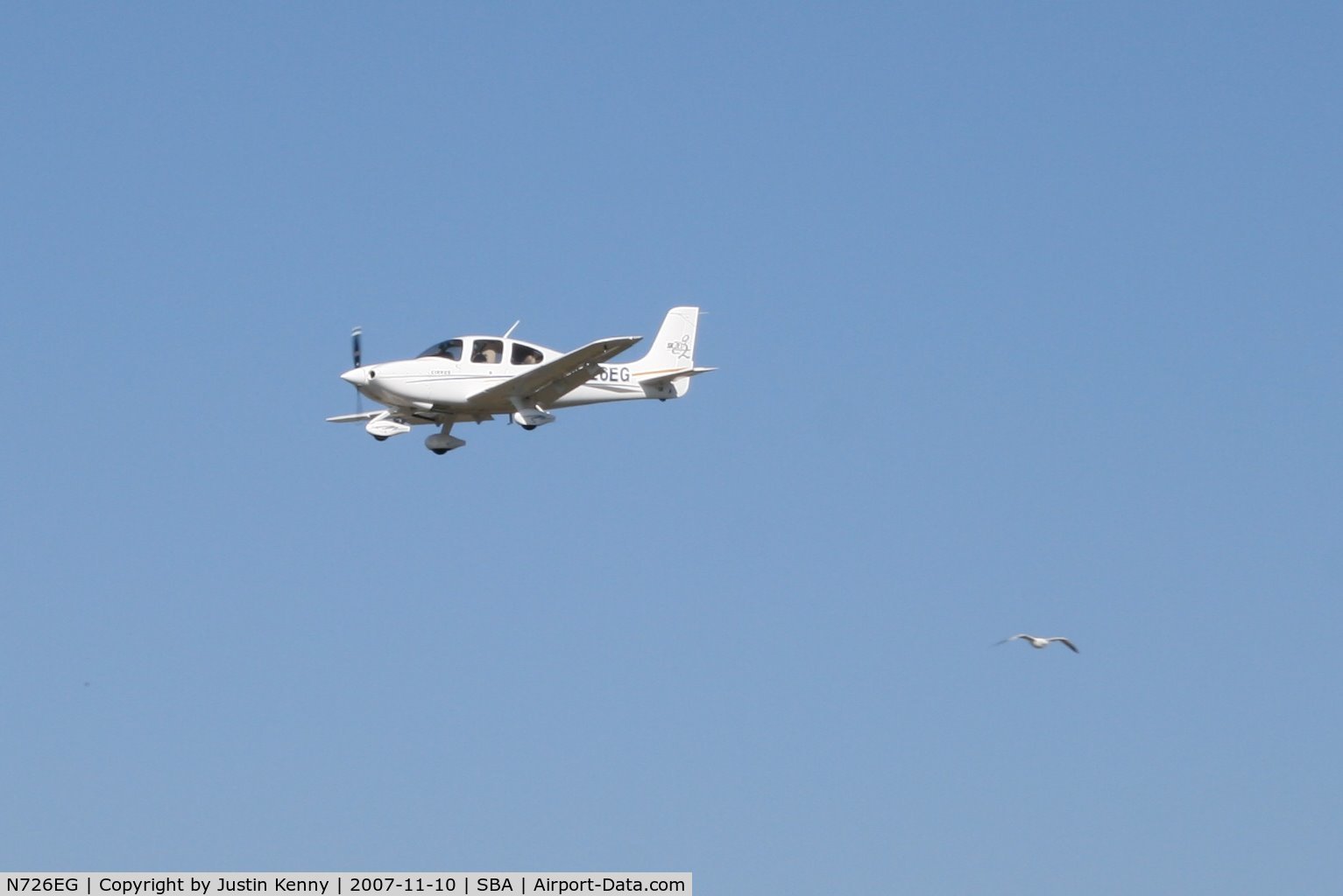 N726EG, 2004 Cirrus SR20 C/N 1442, N726EG Landing at SBA.