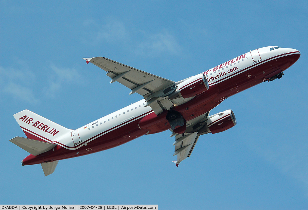 D-ABDA, 2005 Airbus A320-214 C/N 2539, Taking off RWY 07R.