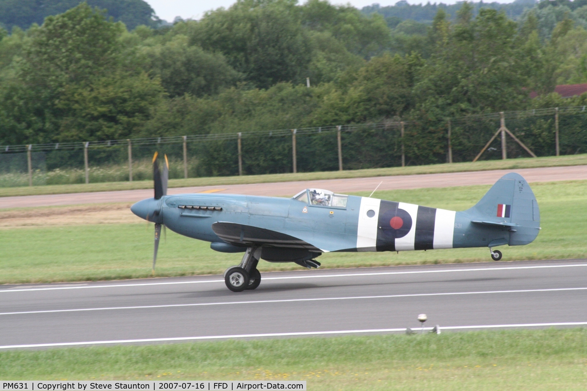 PM631, 1945 Supermarine 389 Spitfire PR.XIX C/N 6S/683528, Royal International Air Tattoo 2007