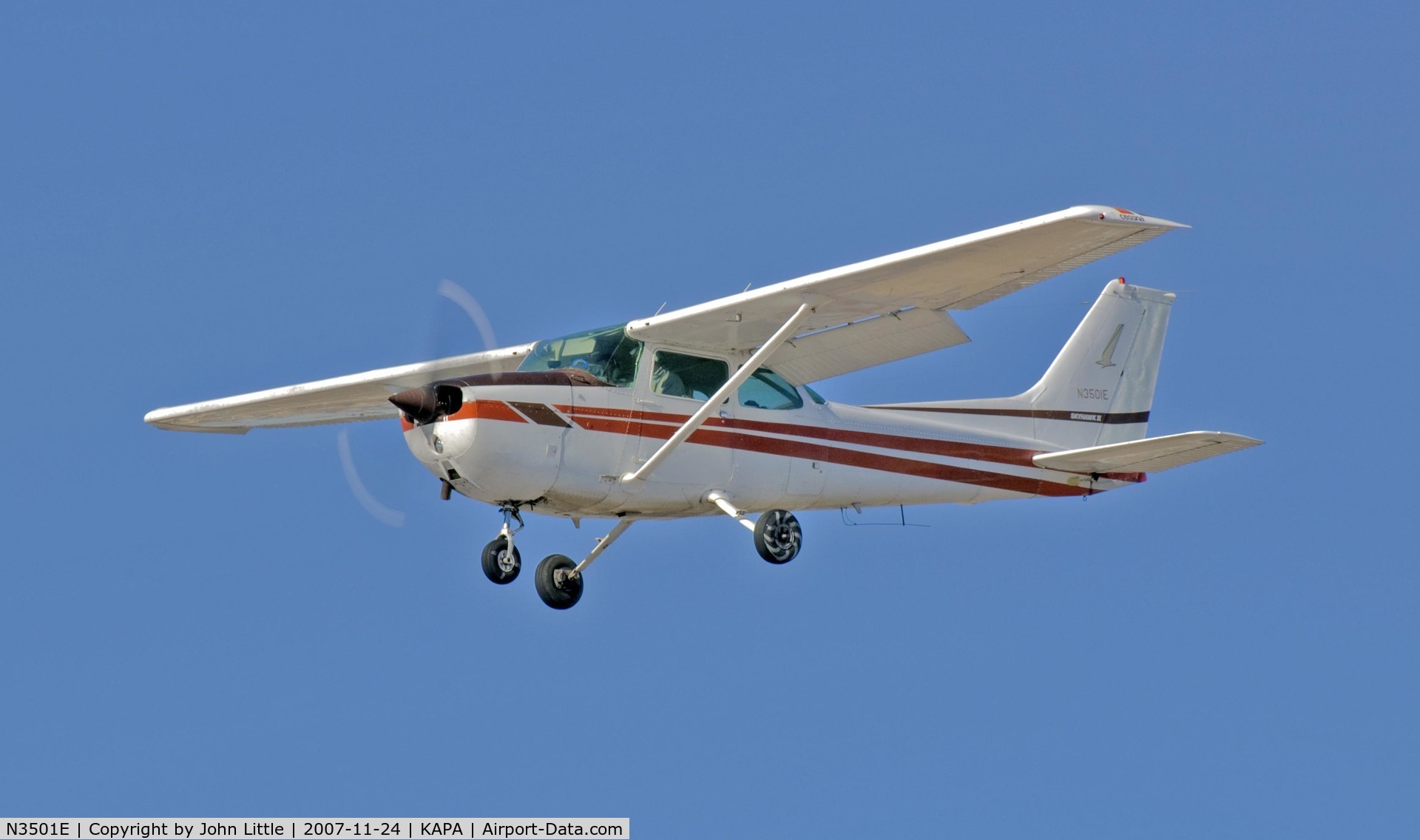 N3501E, 1978 Cessna 172N C/N 17271571, Approach to 17L