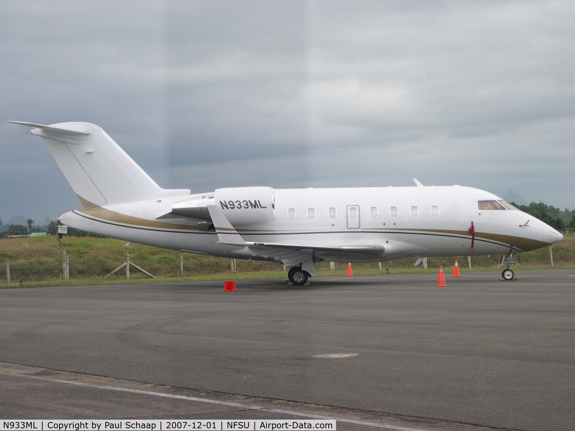 N933ML, 2006 Bombardier Challenger 605 (CL-600-2B16) C/N 5705, Nausori Airport Suva