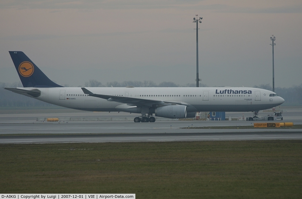 D-AIKG, 2005 Airbus A330-343X C/N 645, Lufthansa A330-300