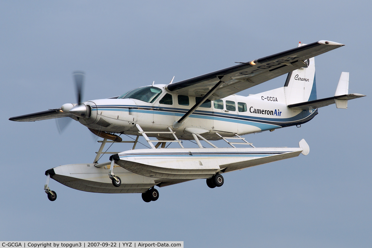 C-GCGA, 1995 Cessna 208 Caravan I C/N 20800242, Short final for RWY23.