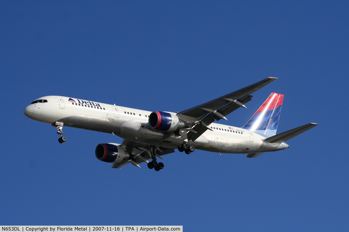 N653DL, 1990 Boeing 757-232 C/N 24393, Delta