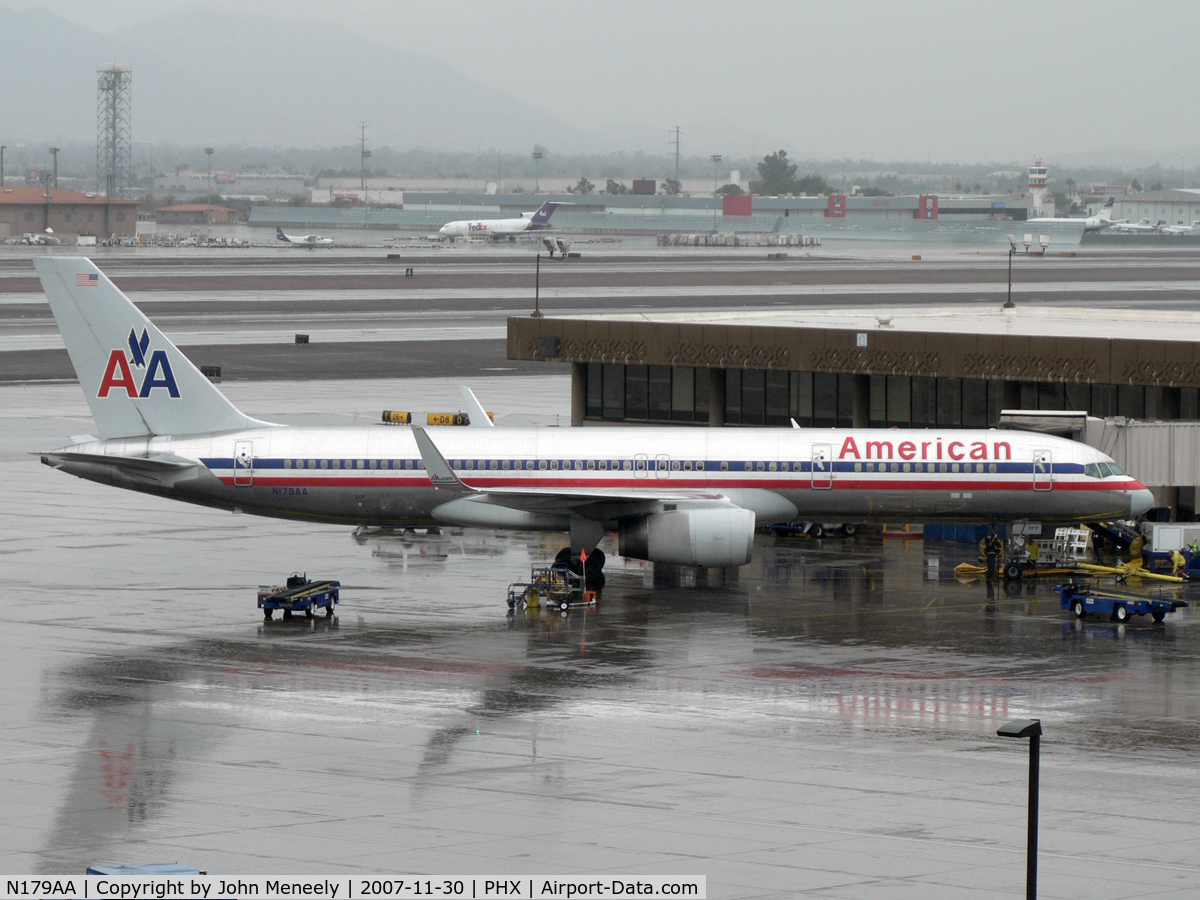 N179AA, 2002 Boeing 757-223 C/N 32397, A very rainy day in normally sunny Phoenix.