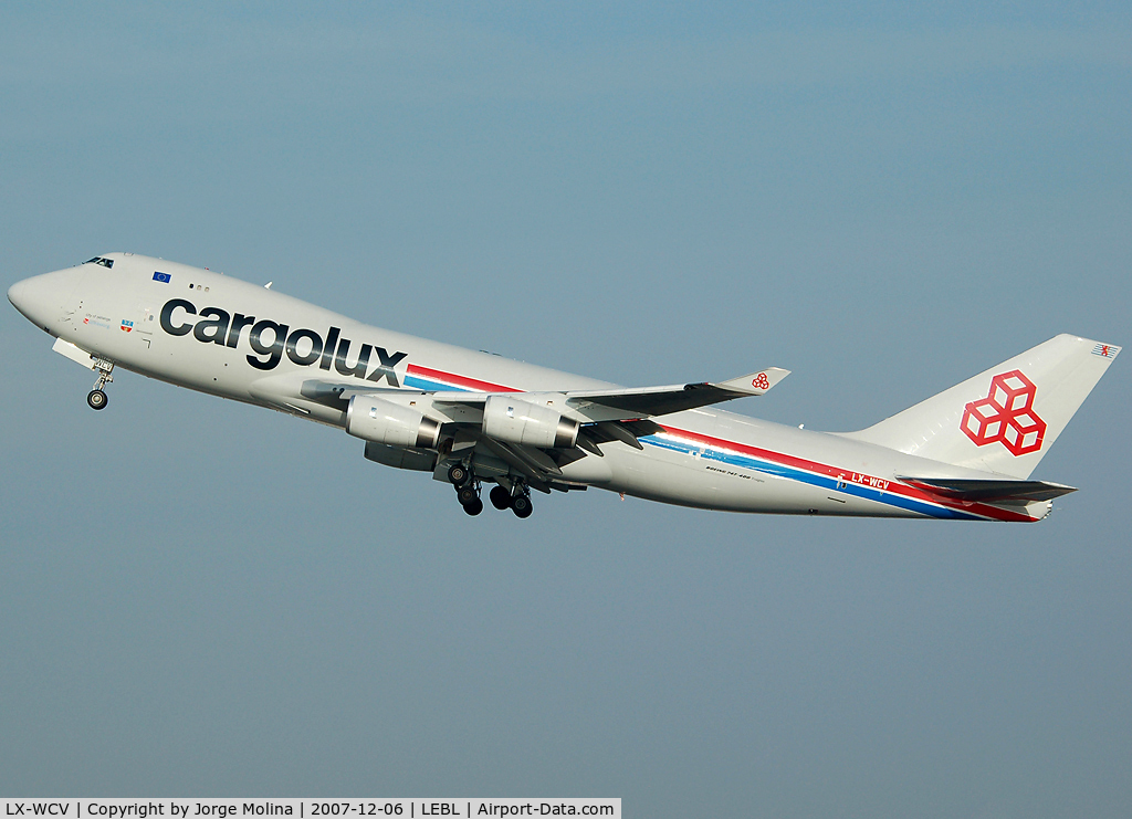 LX-WCV, 2007 Boeing 747-4R7F C/N 35804, Amazing take off for Cargolux 744.
