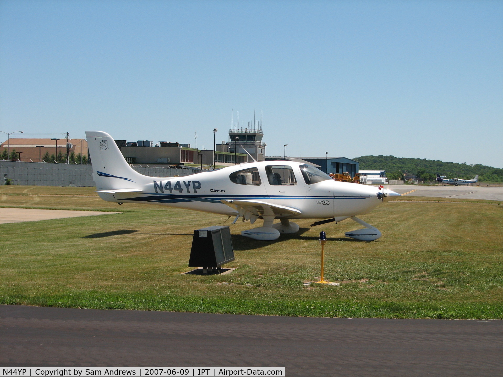 N44YP, Cirrus SR20 C/N 1169, Static display at the 2007 WRAP fly-in