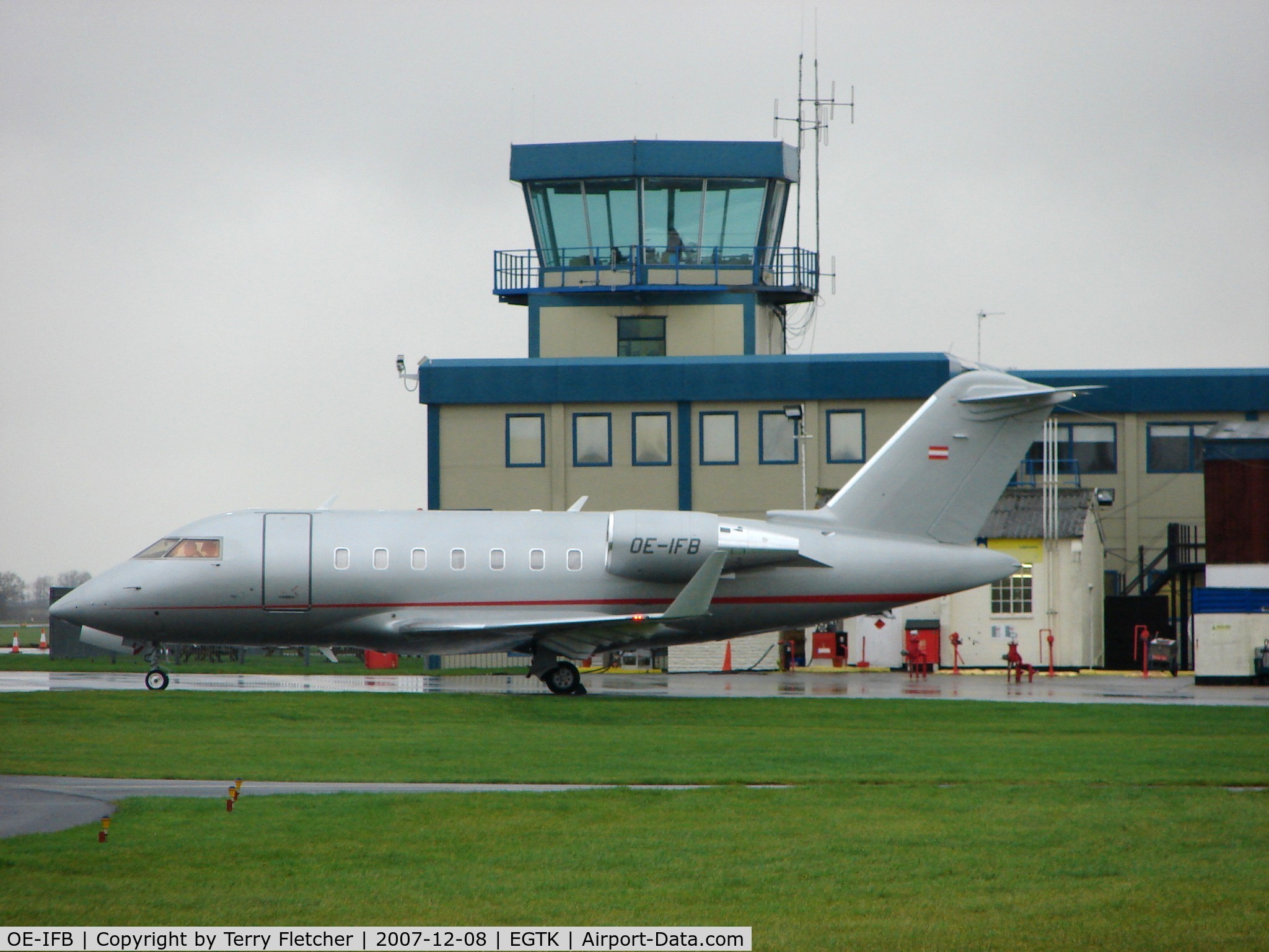 OE-IFB, 2007 Bombardier Challenger 605 (CL-600-2B16) C/N 5704, Brand new Challenger 605 at Oxford Kidlington
