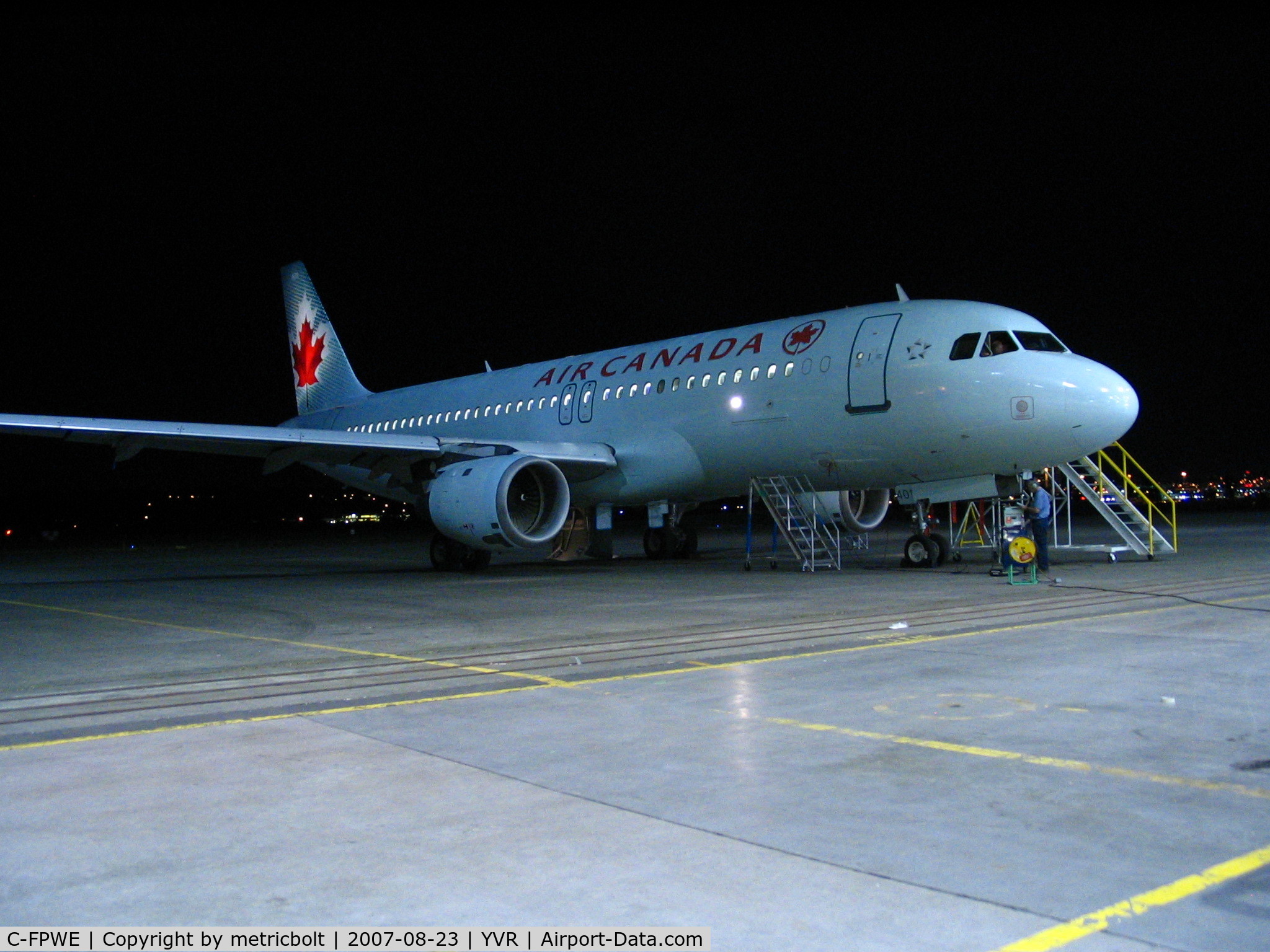 C-FPWE, 1991 Airbus A320-211 C/N 175, Maintenance check