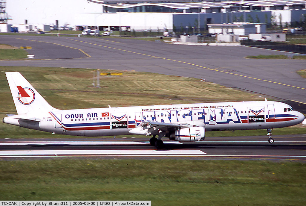TC-OAK, 1999 Airbus A321-231 C/N 954, Landing rwy 14R in Trigema c/s...