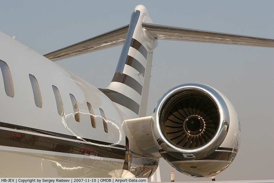 HB-JEX, 2005 Bombardier Global Express (BD-700-1A10) C/N 9145, Dubai 2007 airshow.
